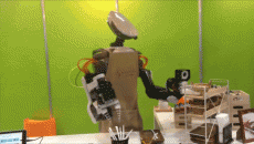 robot-coffee-maker